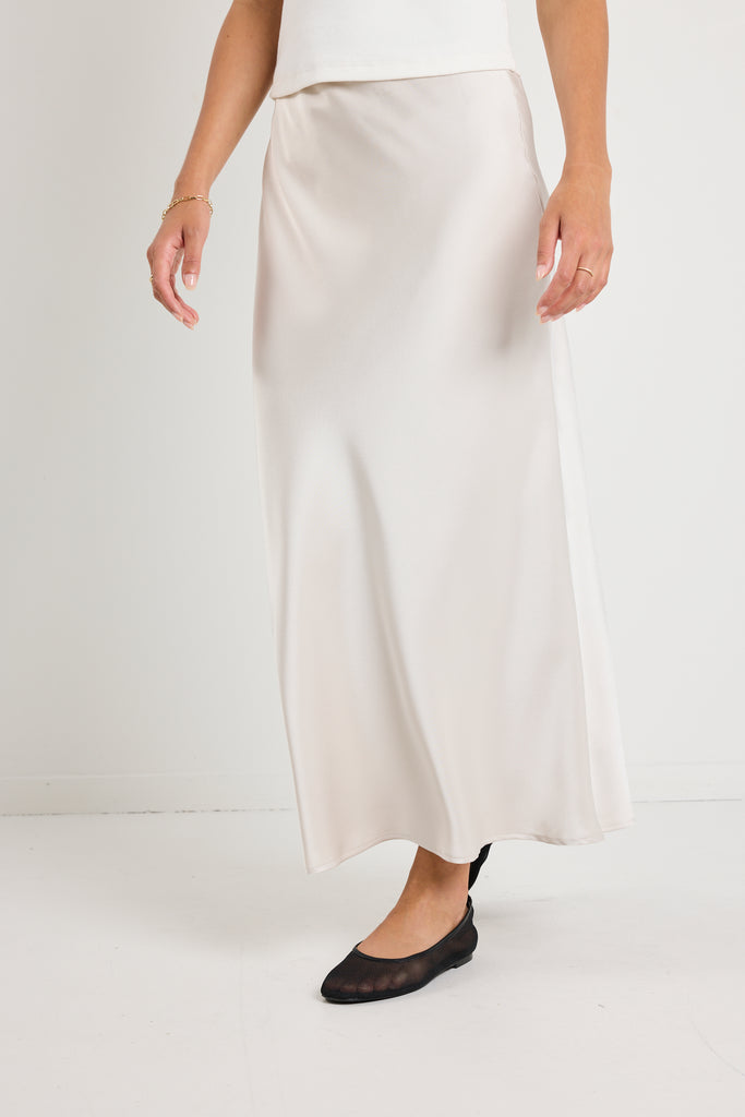 High Waisted Floral Rose Printed Bias Midi Skirt - Le Lis