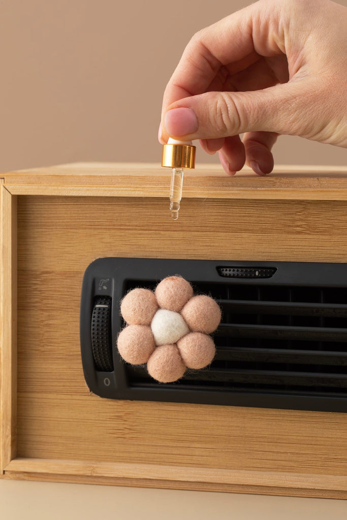 Daisy Diffuser Shop Felt Blush Daisy Car Diffuser | Flo & Frankie