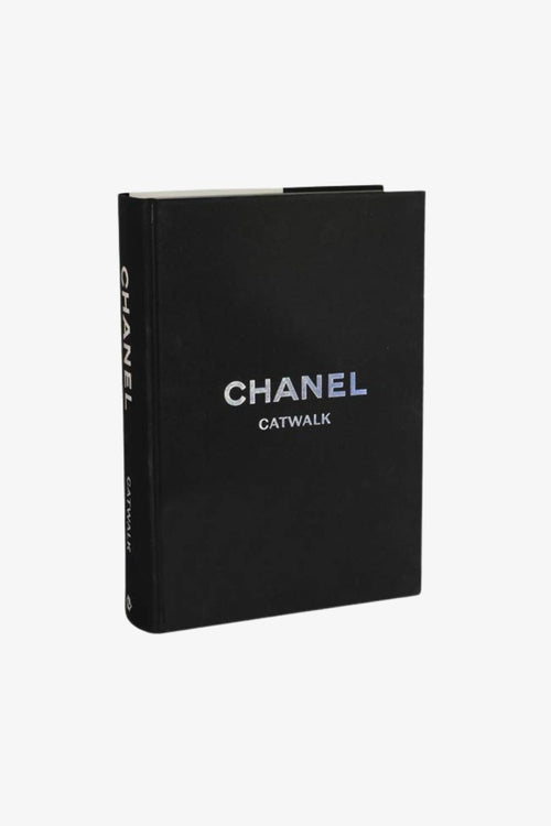 Chanel Catwalk: The Complete Karl Lagerfeld Collections HW Books Flying Kiwi   