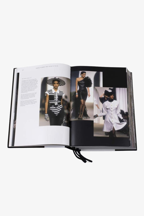Chanel Catwalk: The Complete Karl Lagerfeld Collections HW Books Flying Kiwi   
