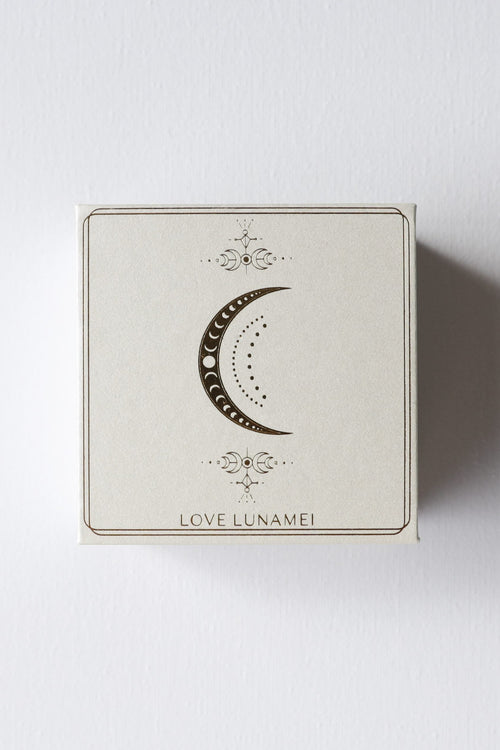 gold necklace with freshwater pearl