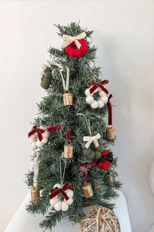 felt christmas wreath