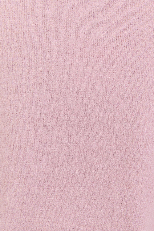 Solid light pink color swatch
