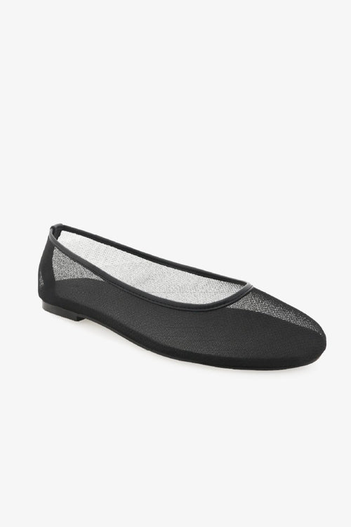 black ballet flats