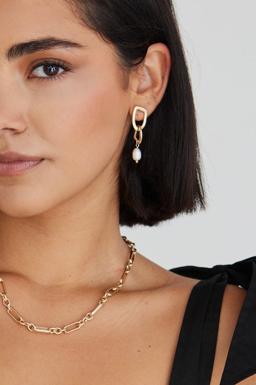 Link Pearl Earrings Gold ACC Jewellery Flo Gives Back 15% to Women In Need   