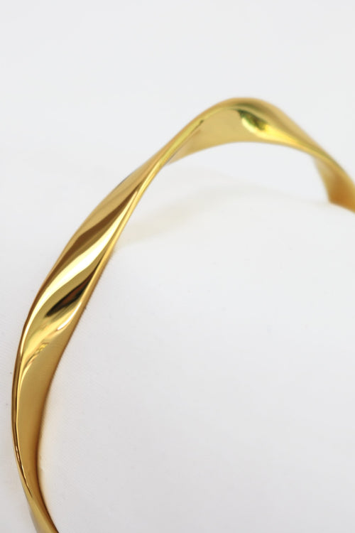 gold bangle