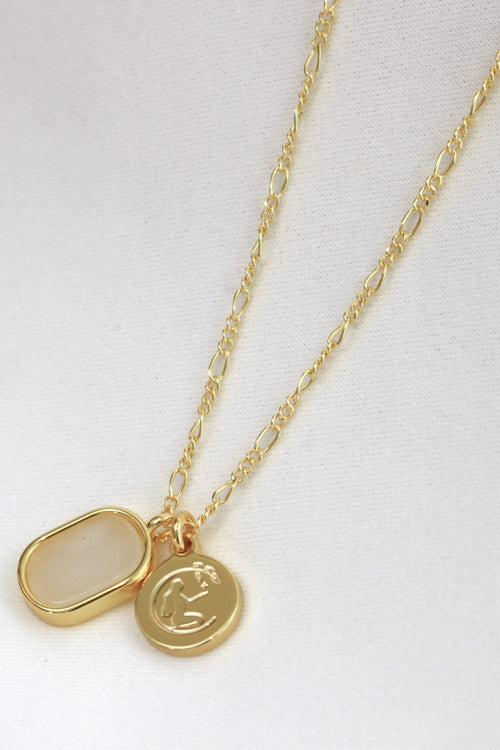 gold pendant necklace