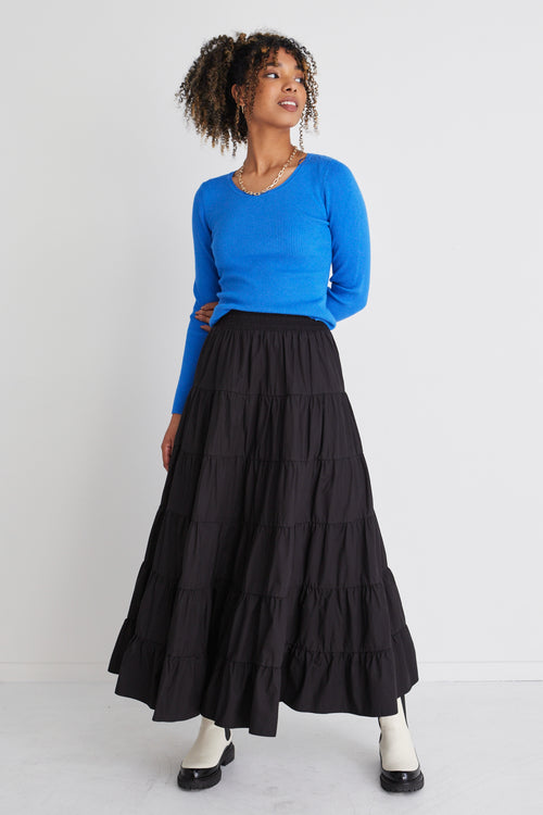 Six Denim Maxi Skirt Outfit Ideas - Stitch & Salt