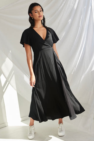 Resonance Black Ss Wrap Maxi Dress WW Dress Stories be Told   