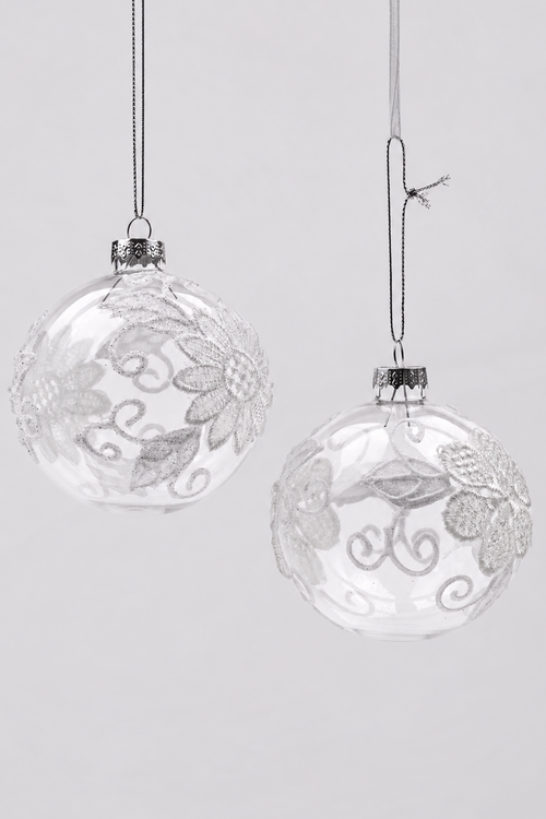 Single Beautiful clear glass bauble with a delicate lace finish. 8cm diameter