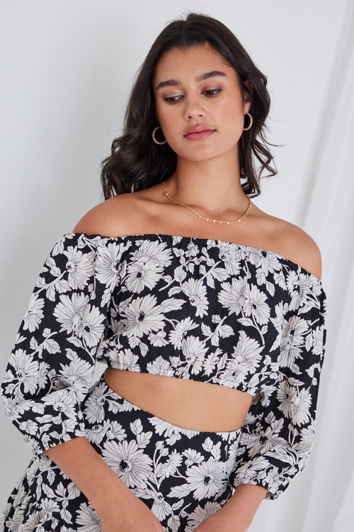 Versitile Black And White Floral Cropped Elastic Top WW Top Georgia Mae   