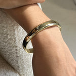 gold bracelet