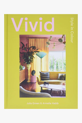 Vivid Style In Colour HW Books Flying Kiwi   