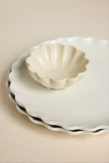 wavy dishware