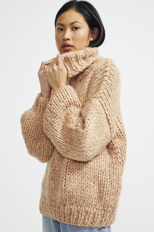 Aspen Chunky Knit Oversized Caramel Jumper WW Knitwear Staple The Label   