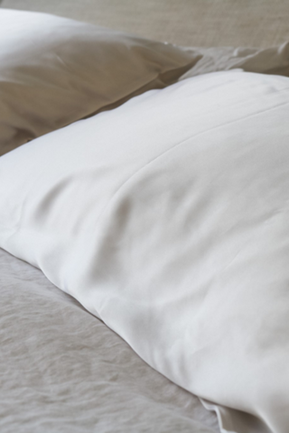 100% Silk Beauty Pillowcase Clean White 48x73cm HW Linen - Teatowel, Table, Bedding, Towel Home Lab   